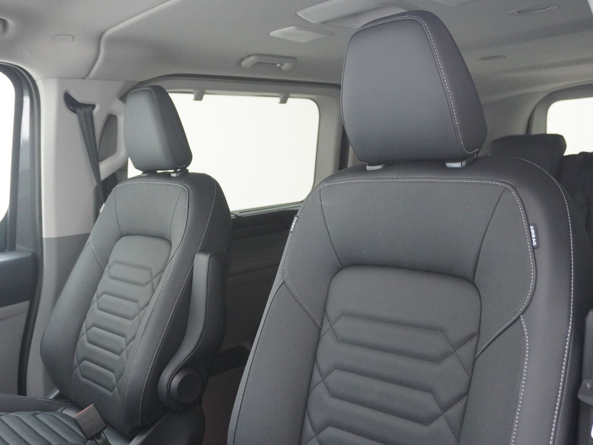 listing desktop thumbnail image 7