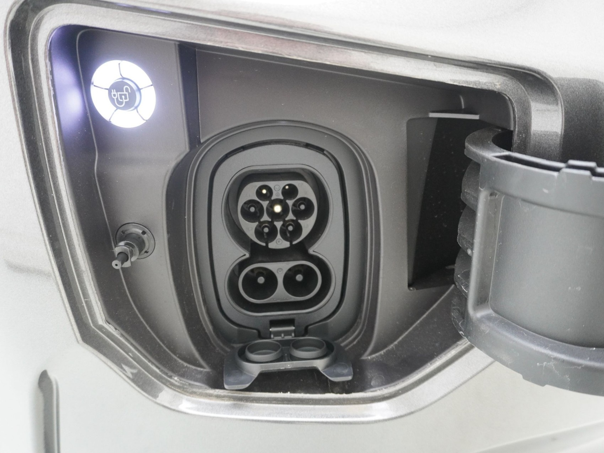 listing desktop thumbnail image 17