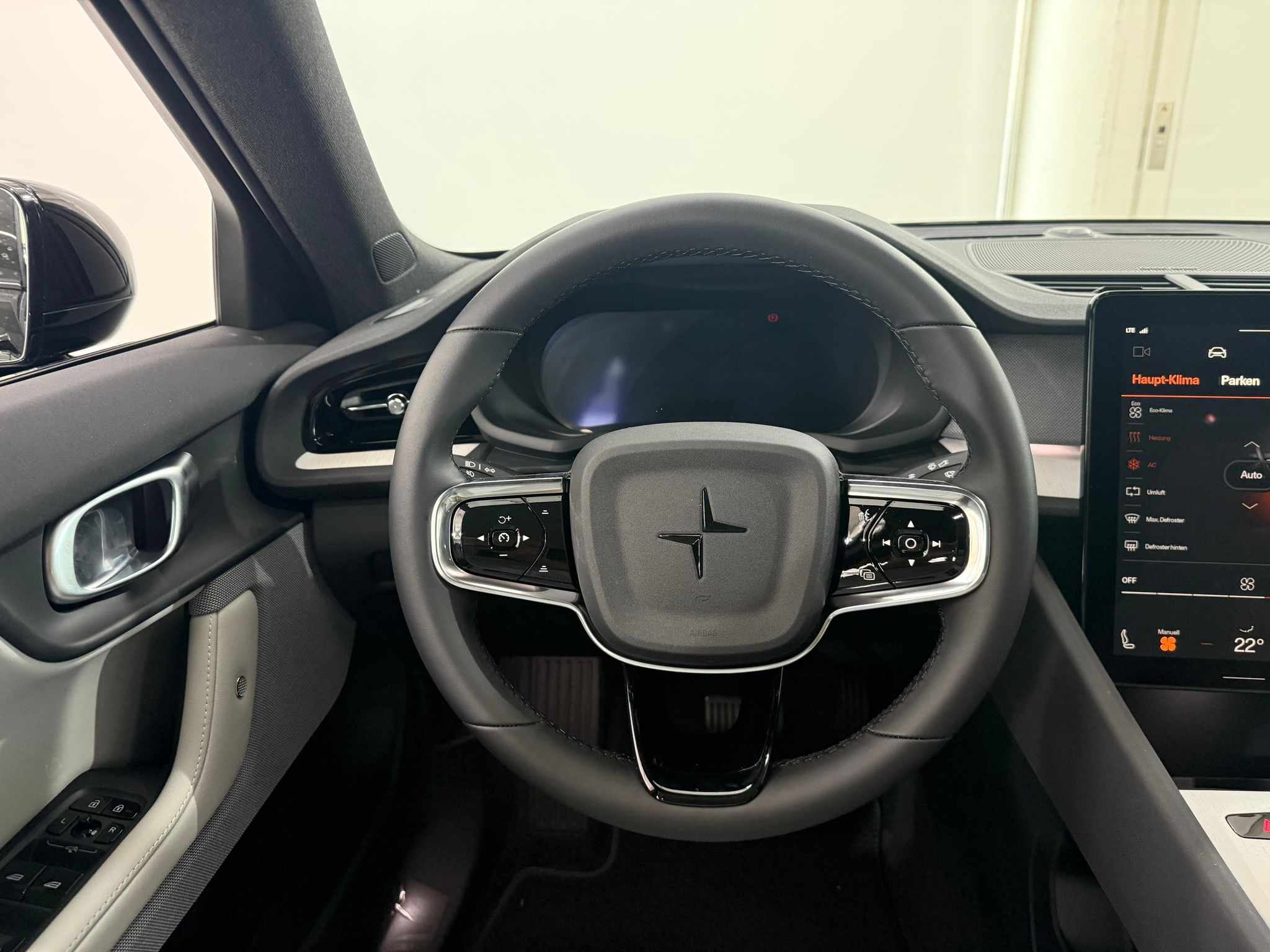 listing desktop thumbnail image 12