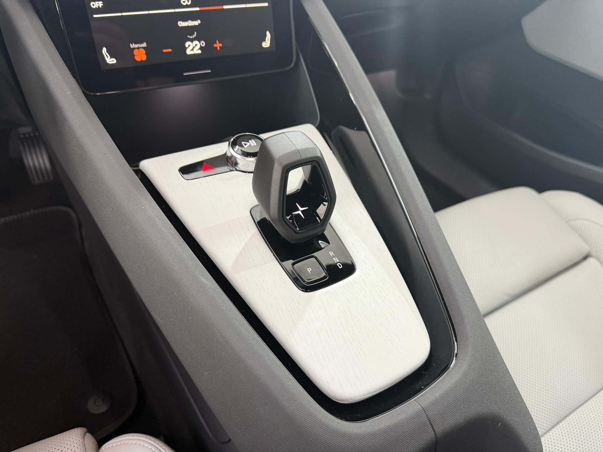 listing desktop thumbnail image 10