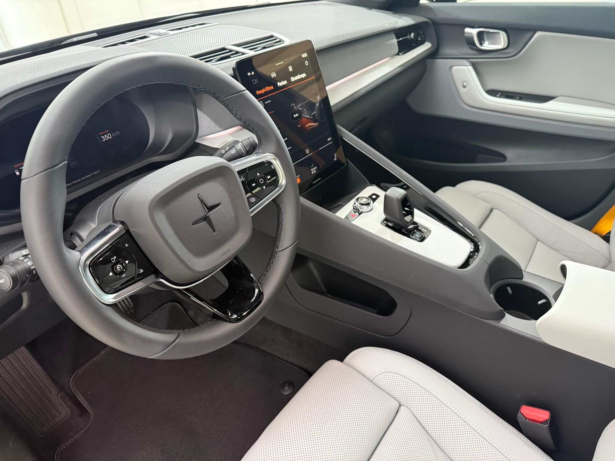 listing desktop thumbnail image 3