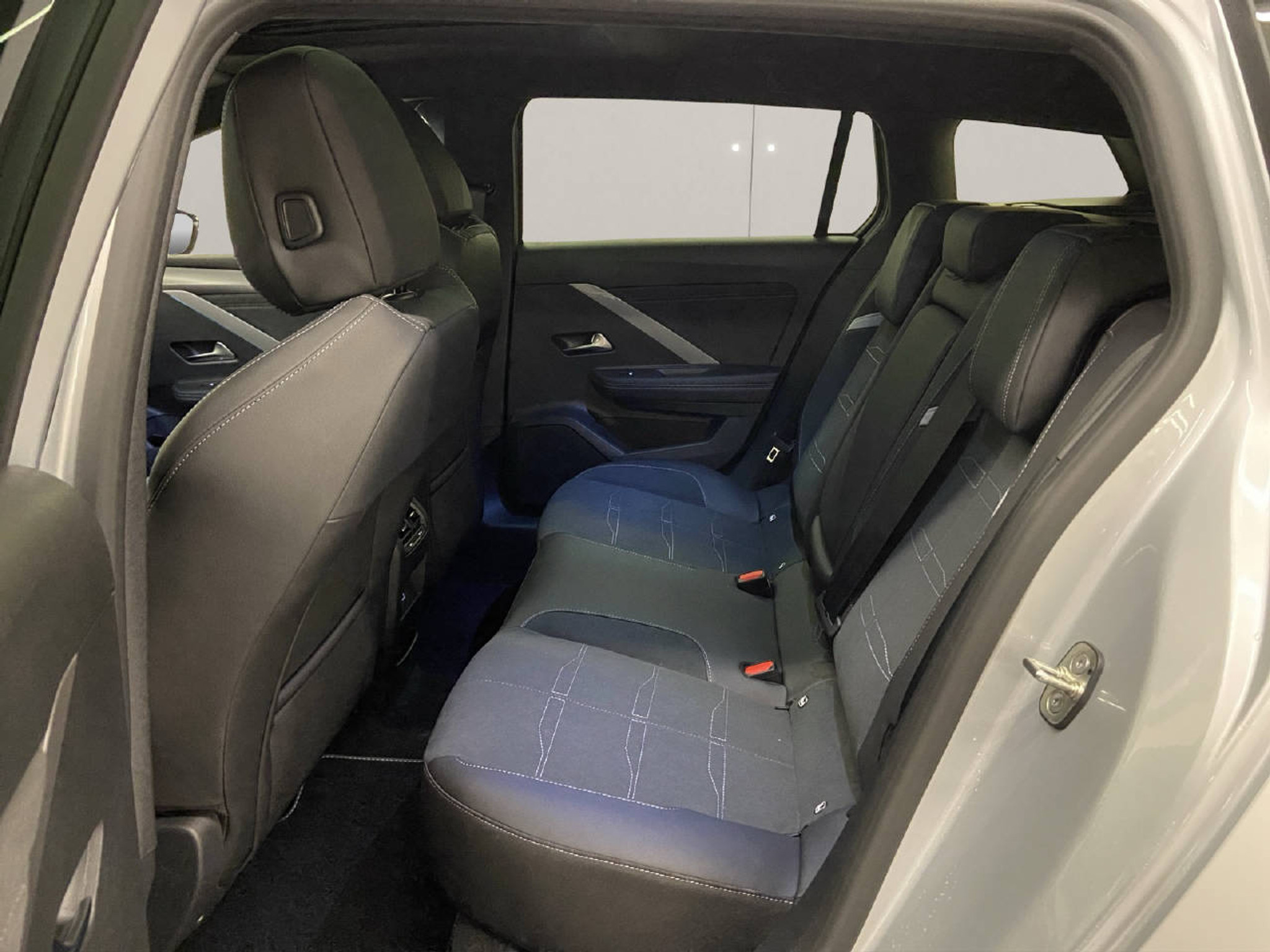 listing desktop thumbnail image 10