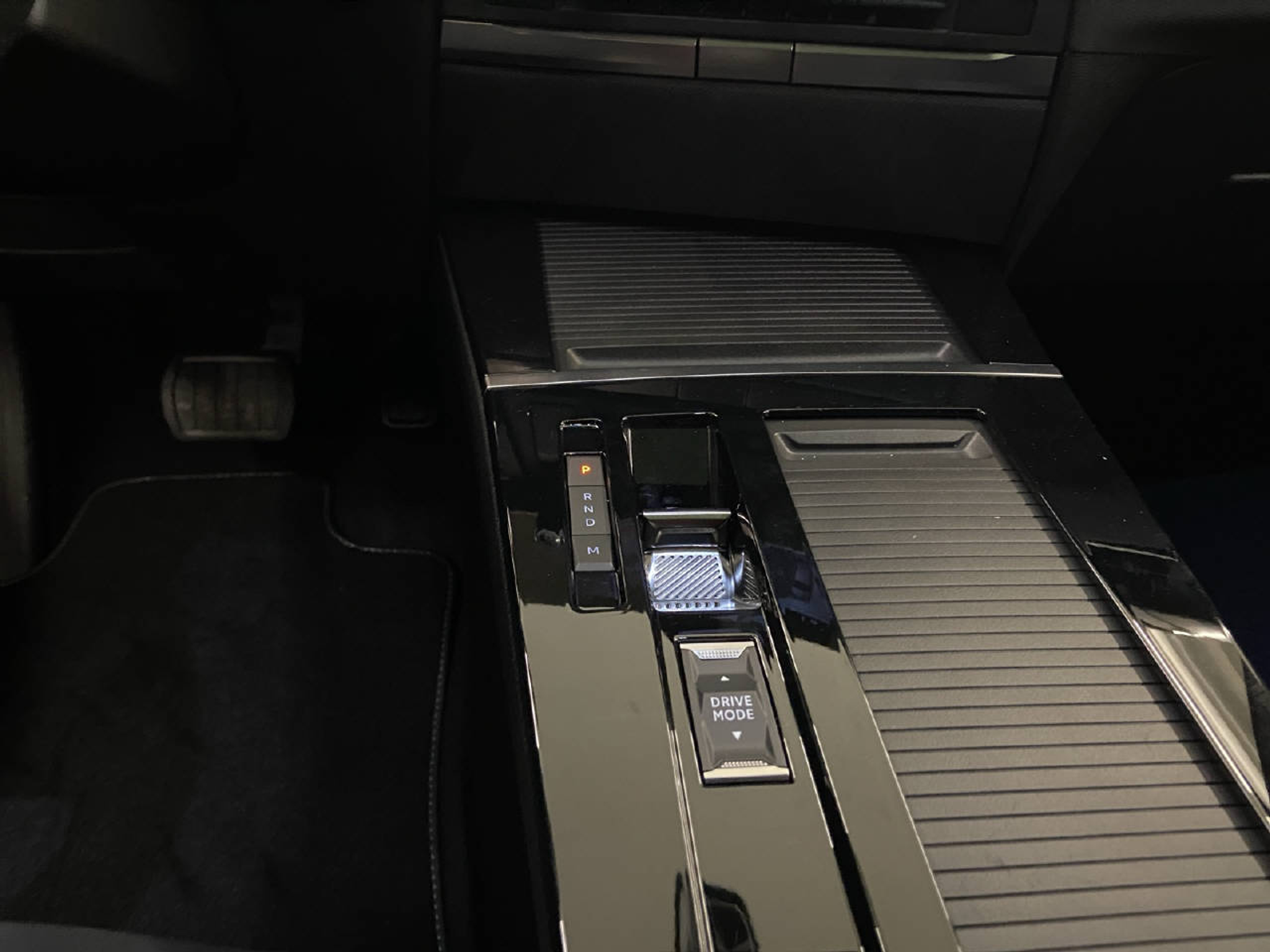 listing desktop thumbnail image 8