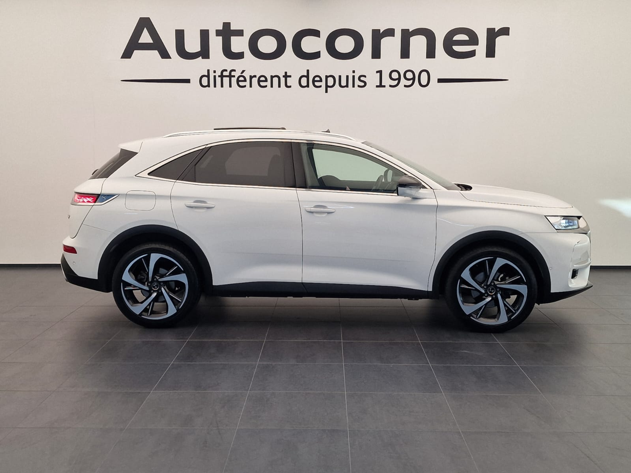 listing desktop thumbnail image 5