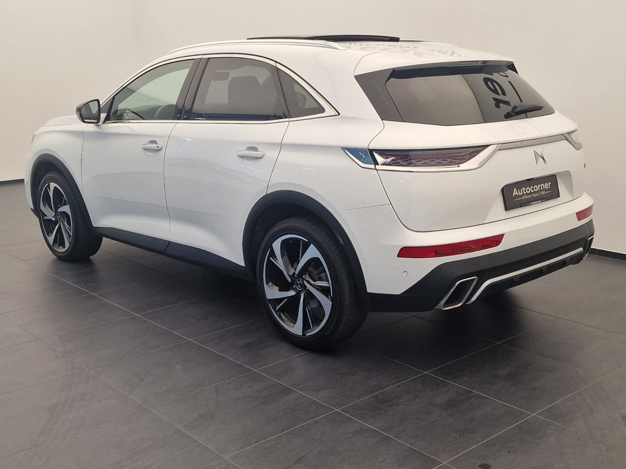 listing desktop thumbnail image 8