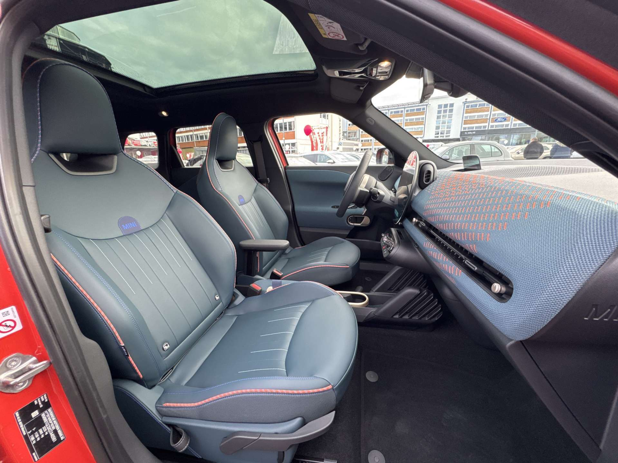 listing desktop thumbnail image 12