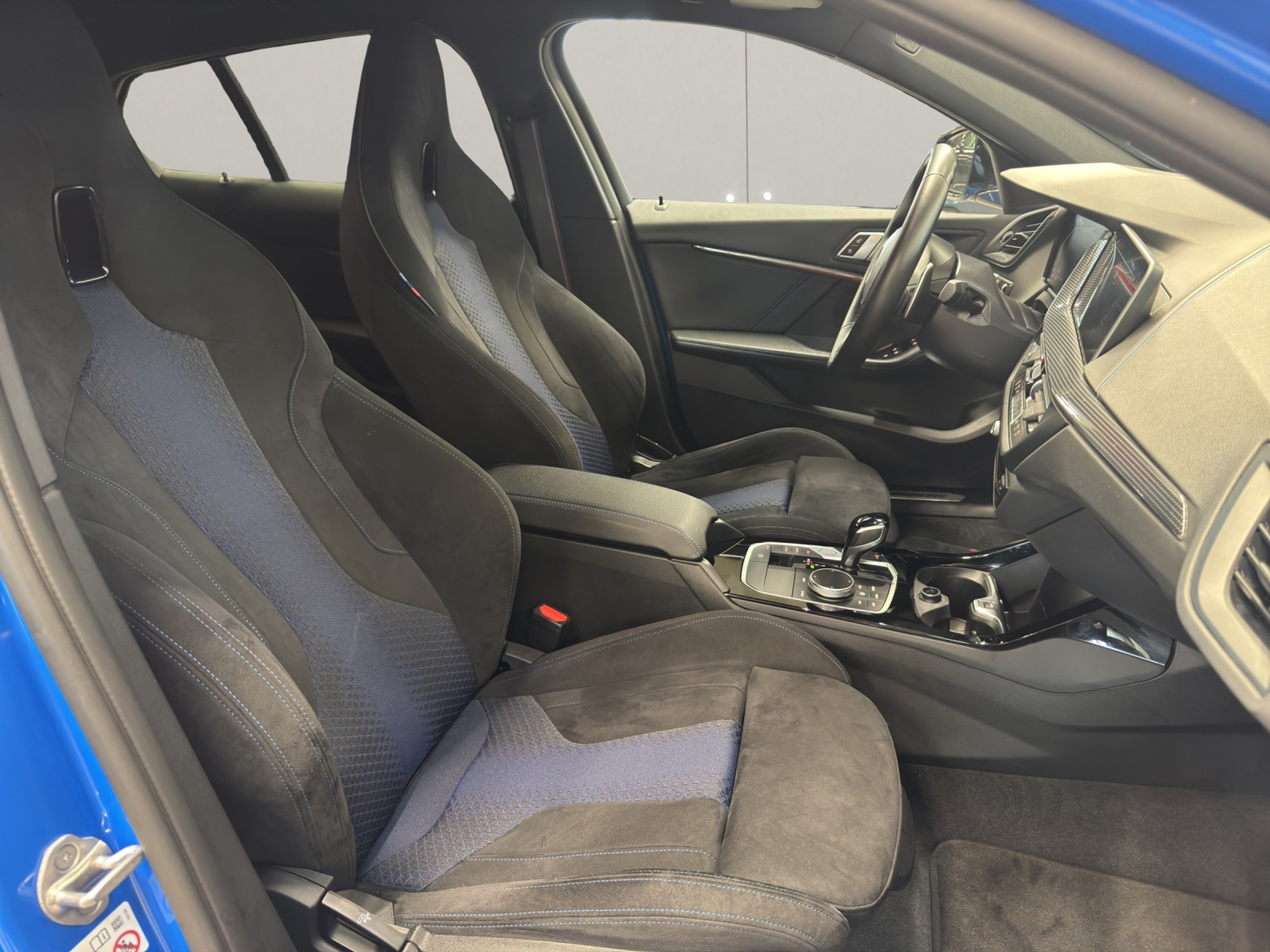 listing desktop thumbnail image 10