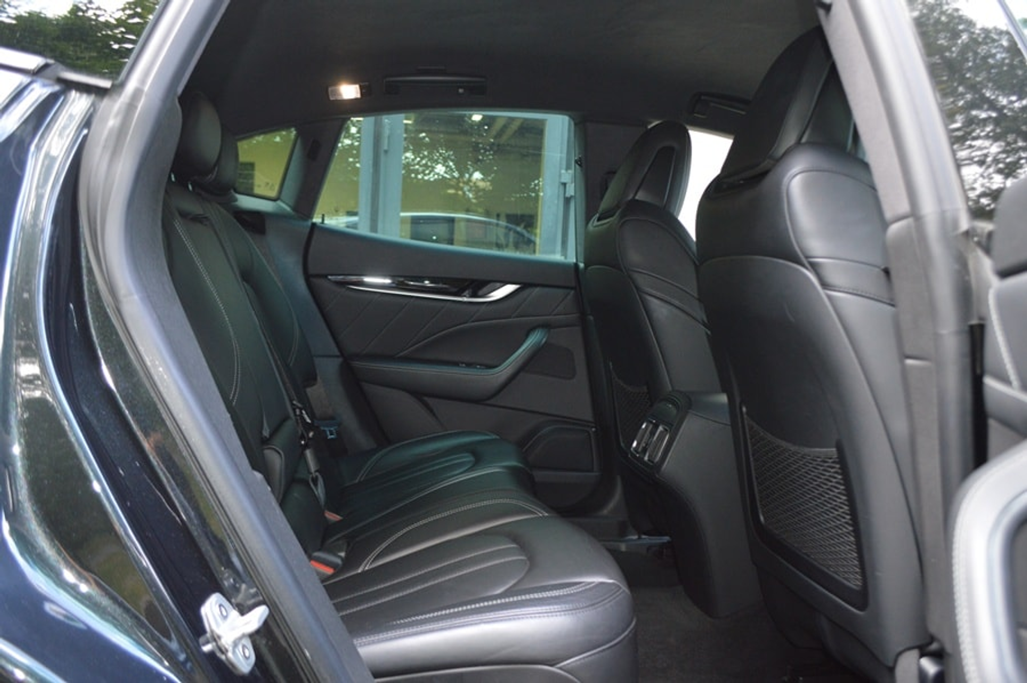 listing desktop thumbnail image 9