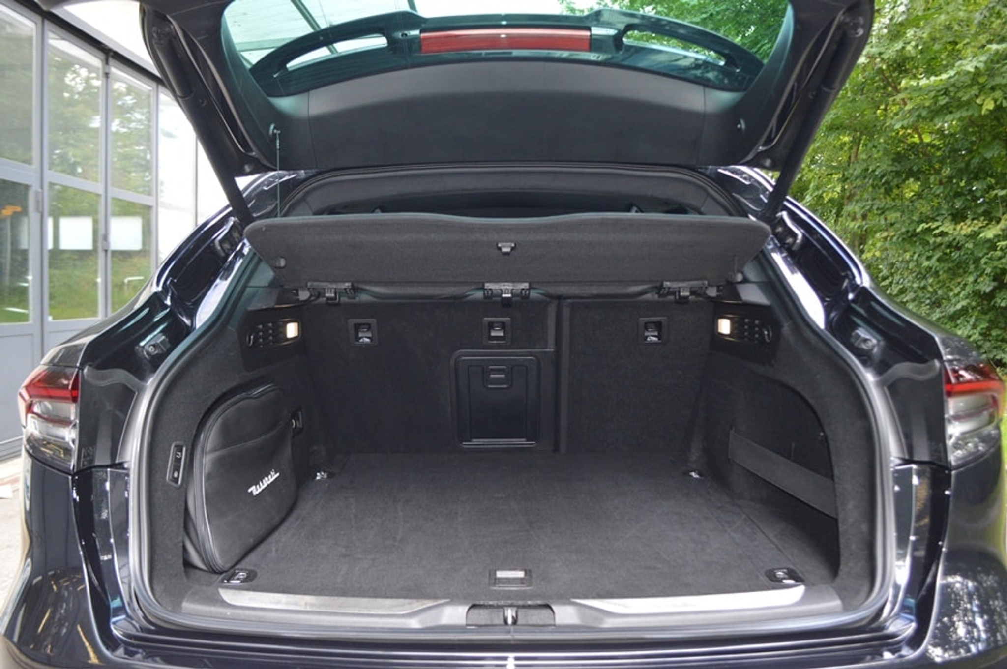 listing desktop thumbnail image 11