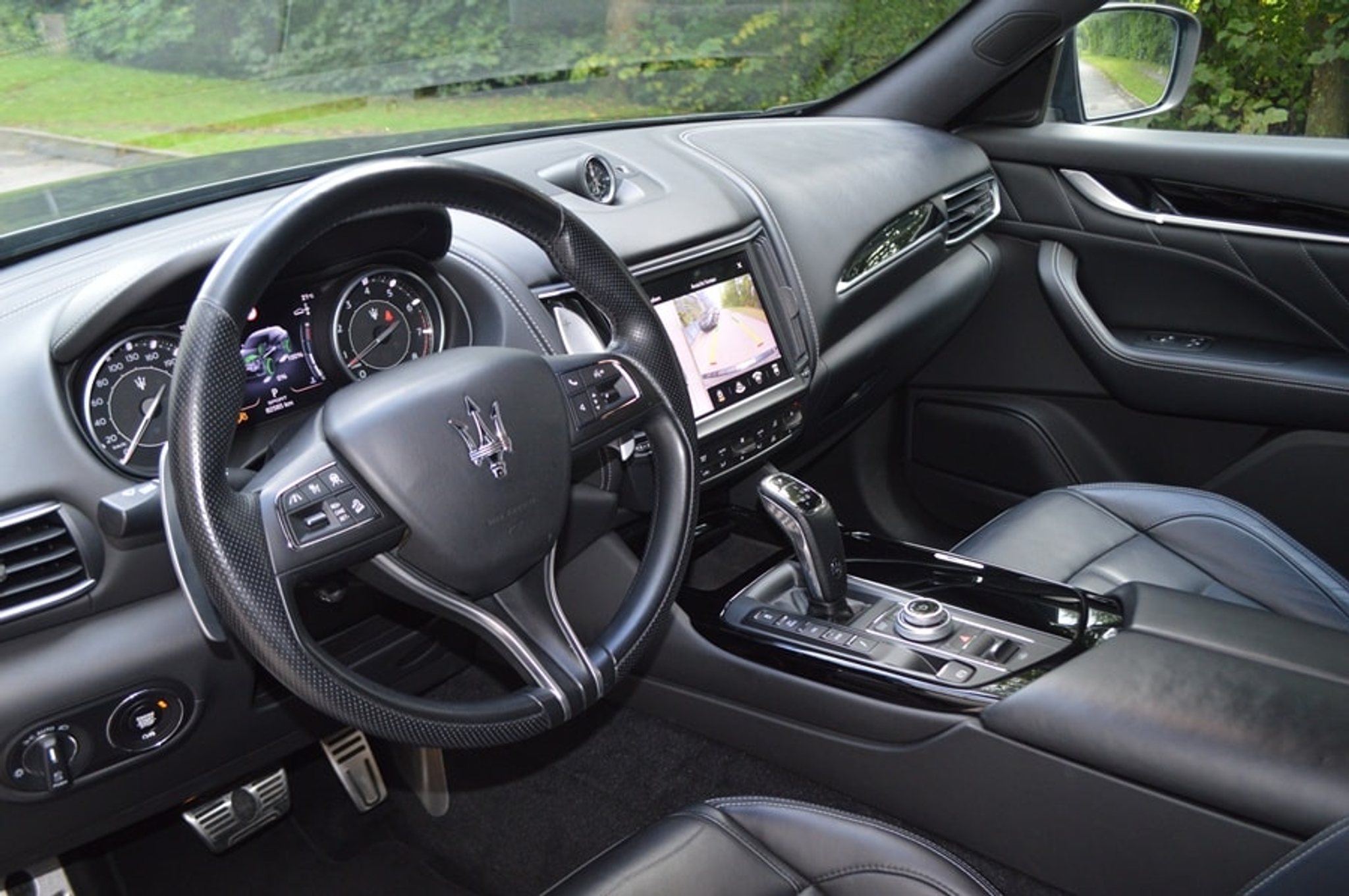 listing desktop thumbnail image 6