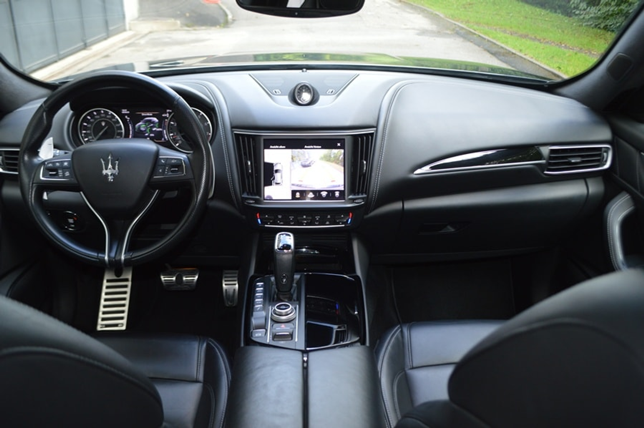 listing desktop thumbnail image 10