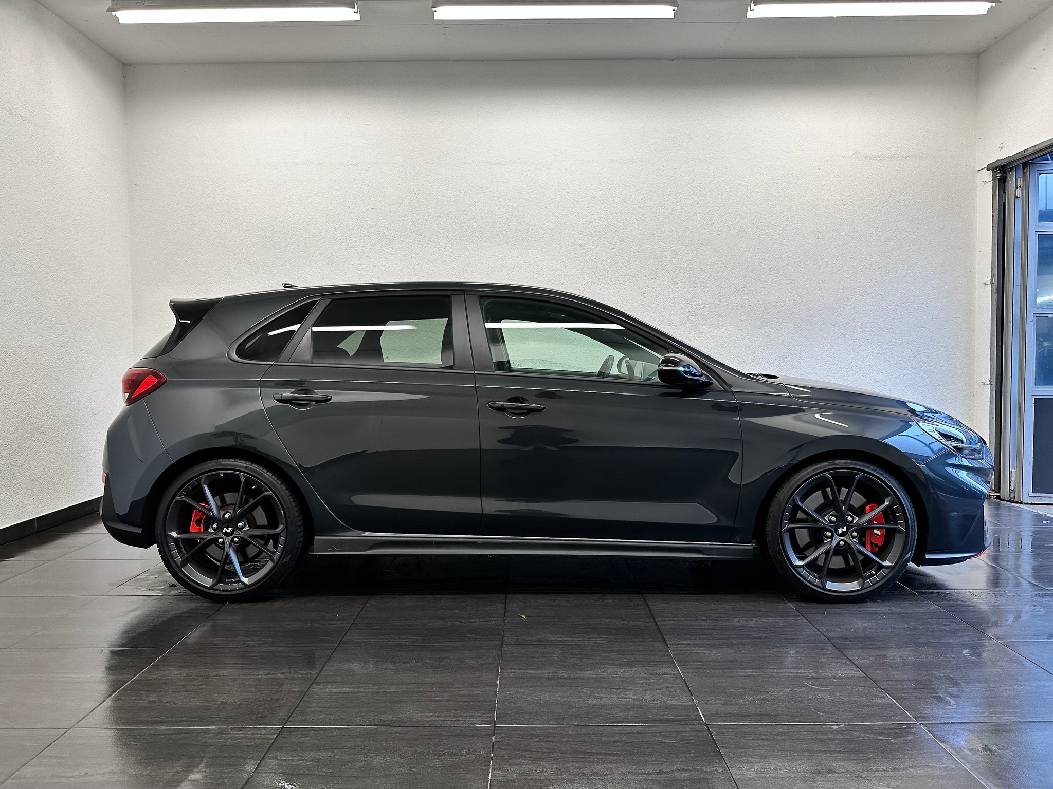 listing desktop thumbnail image 5