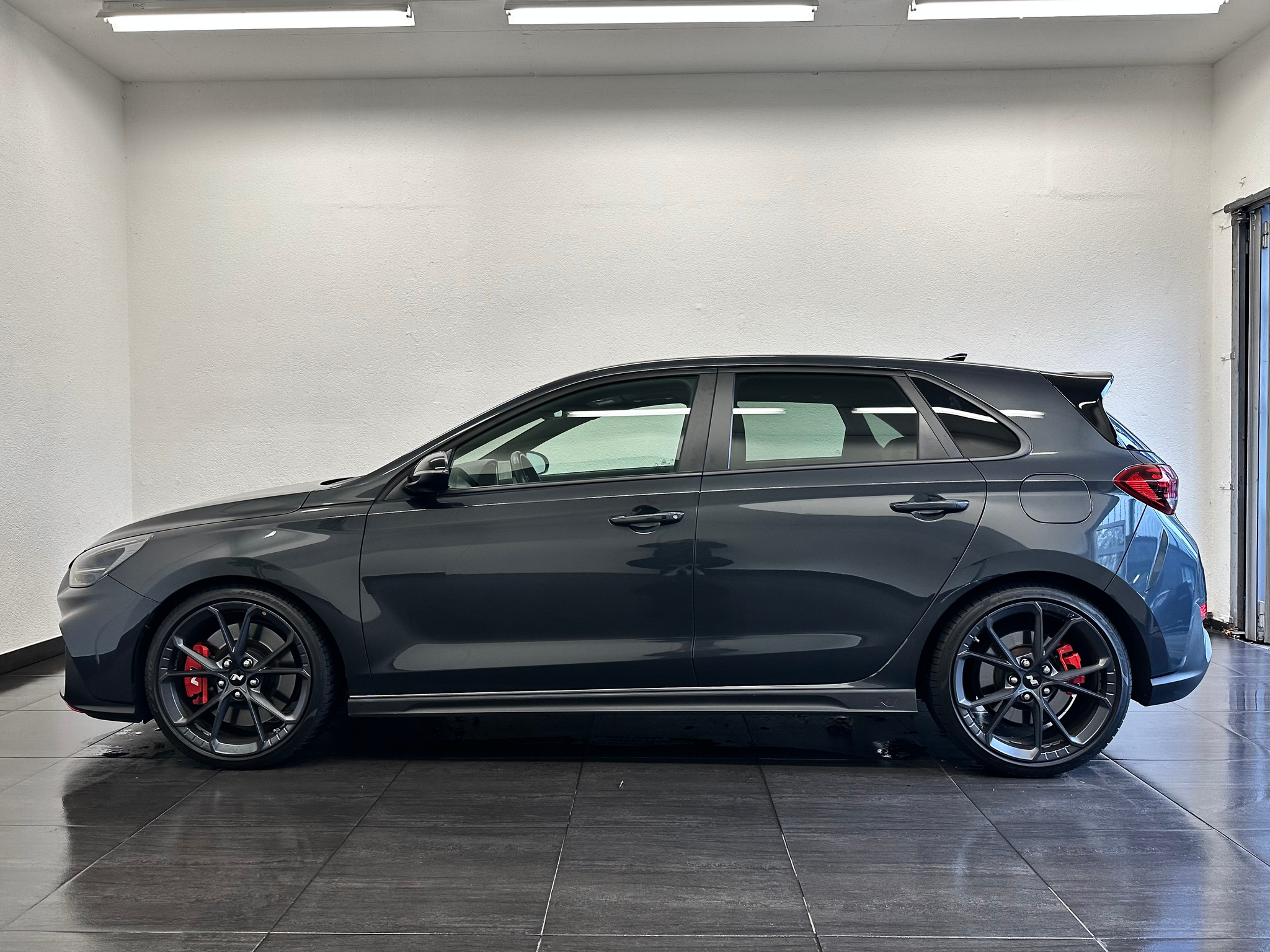 listing desktop thumbnail image 7