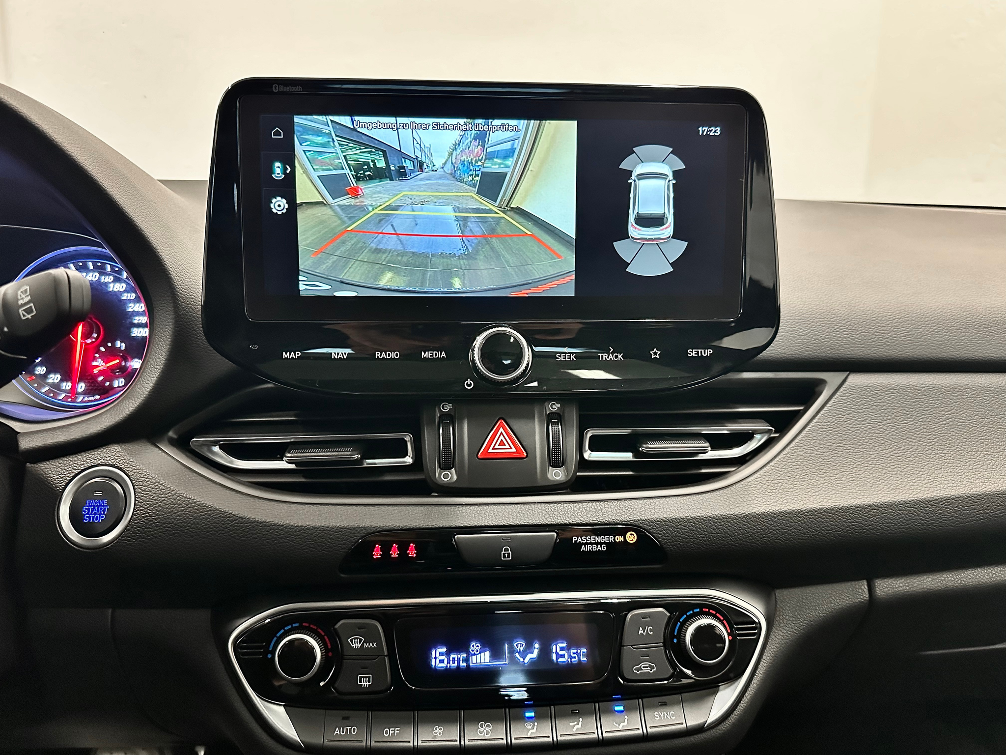 listing desktop thumbnail image 26