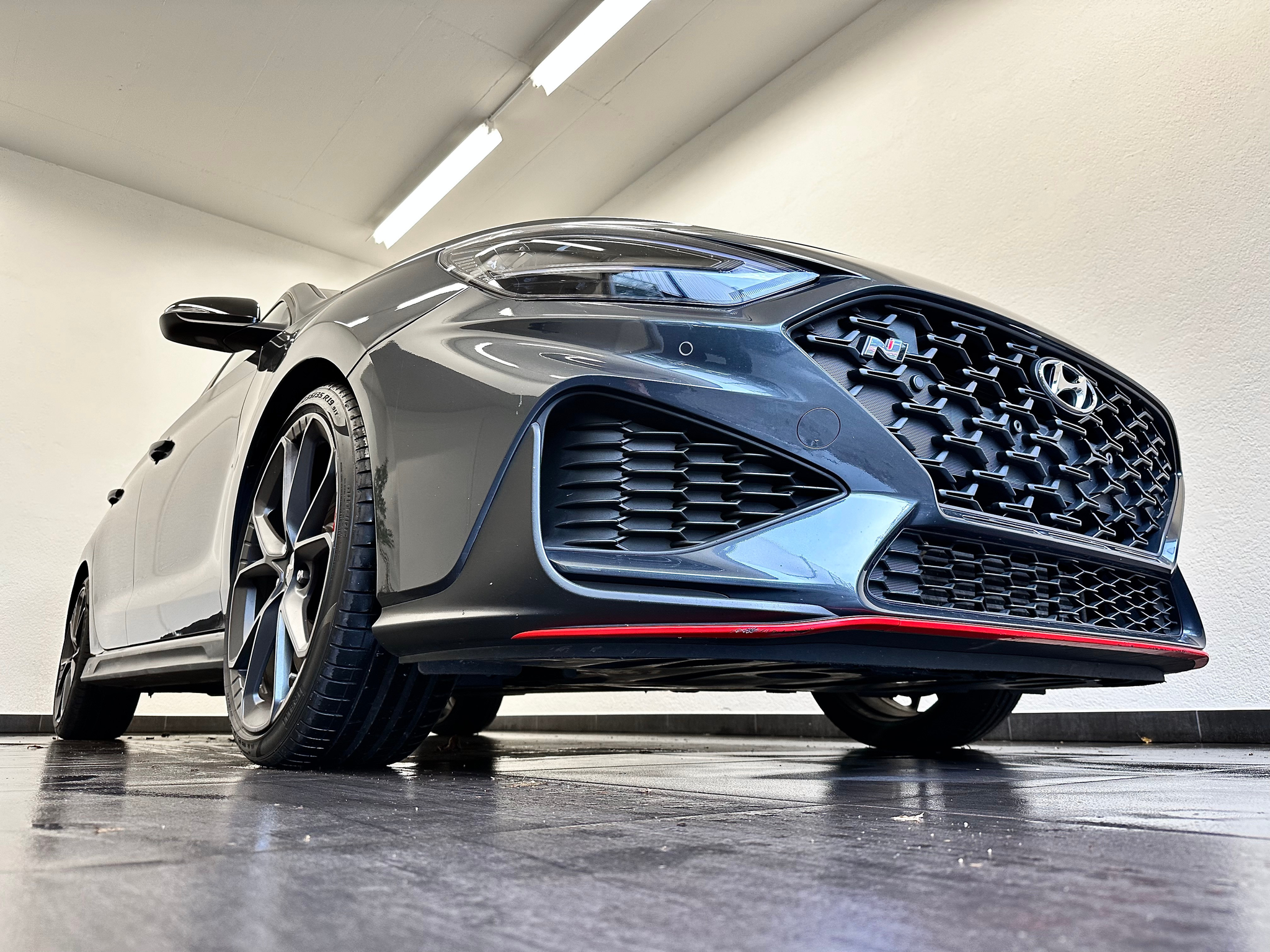 listing desktop thumbnail image 3