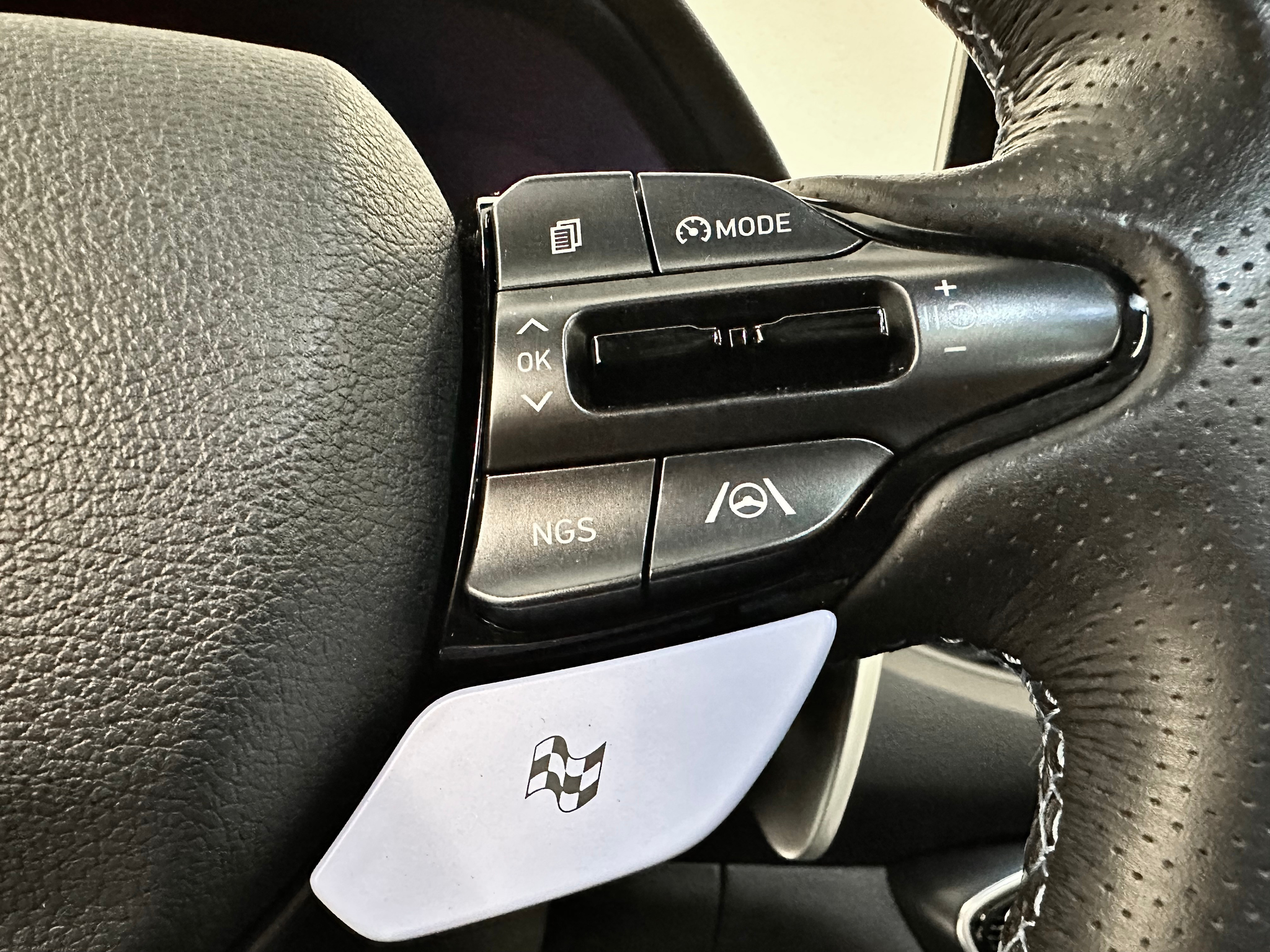 listing desktop thumbnail image 28