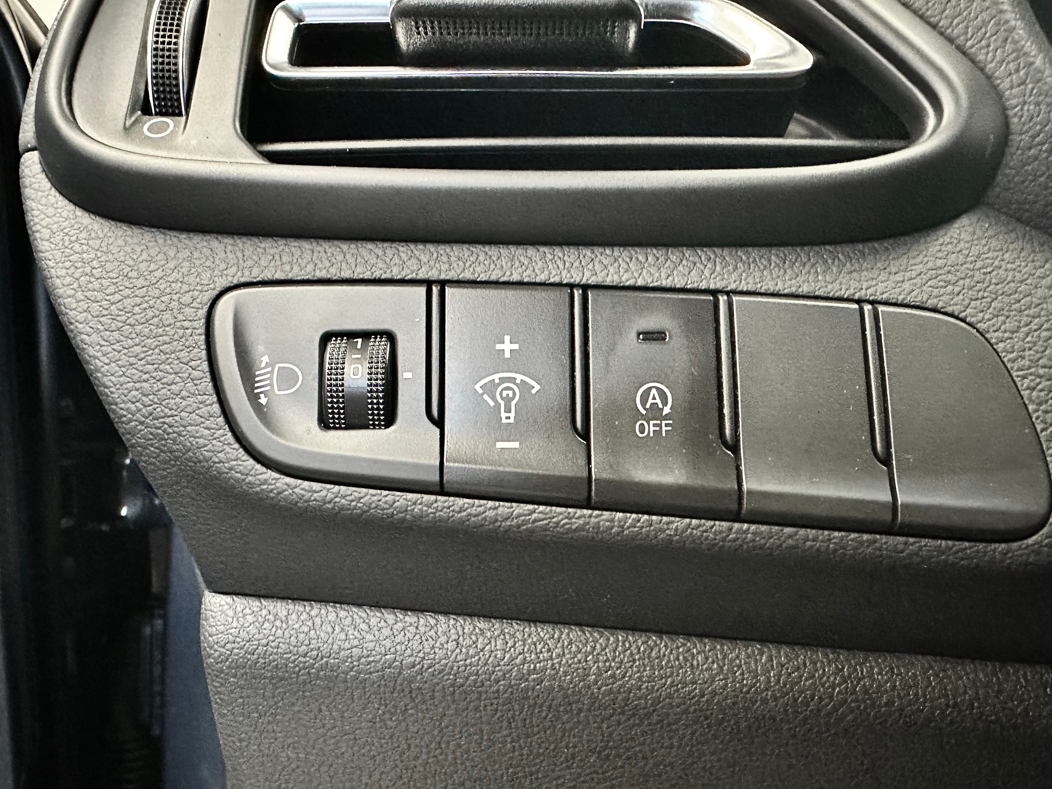 listing desktop thumbnail image 24