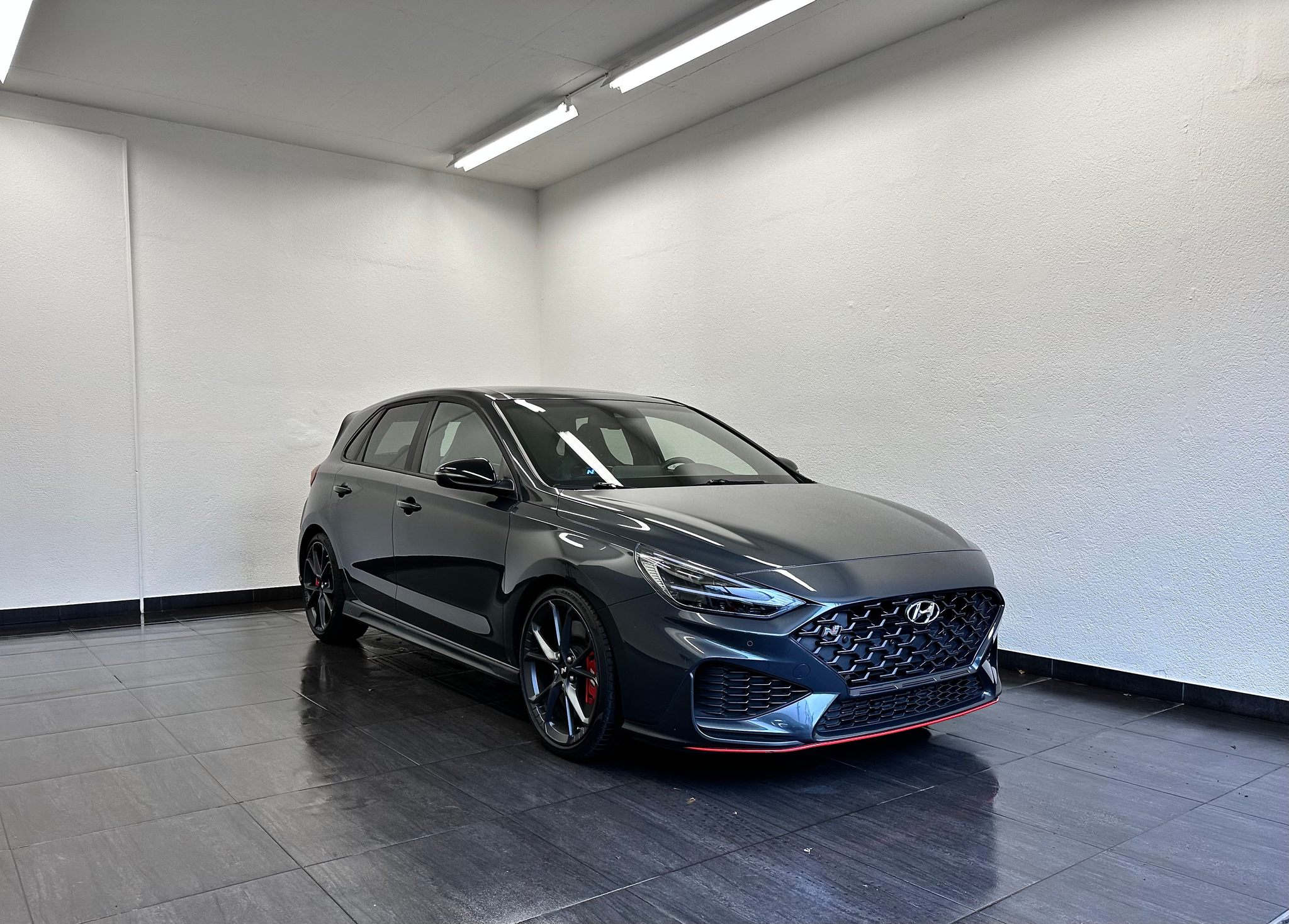 listing desktop thumbnail image 2