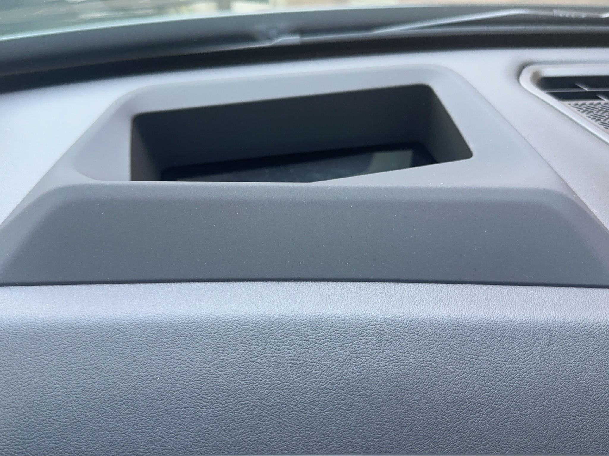 listing desktop thumbnail image 15