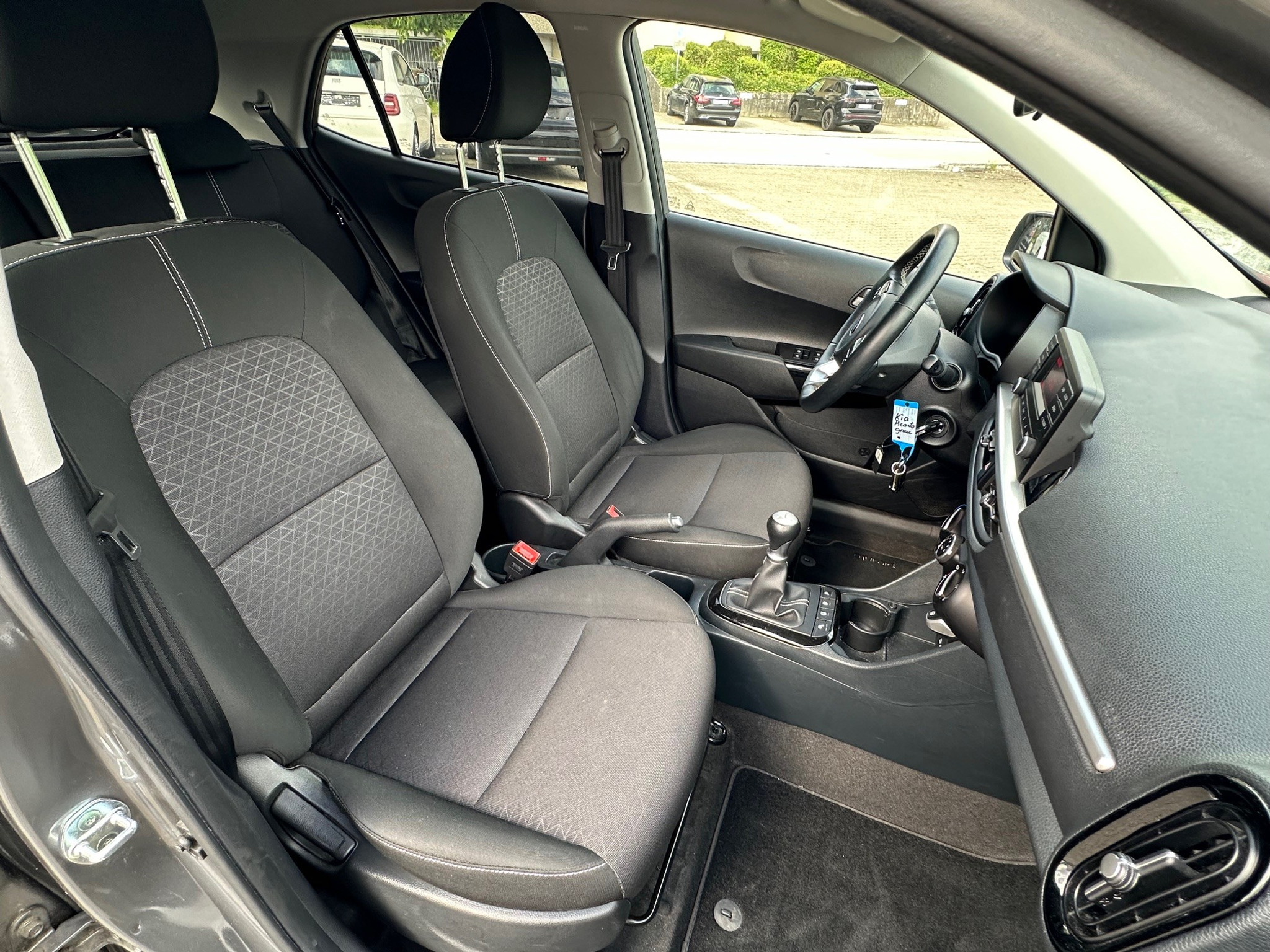 listing desktop thumbnail image 6