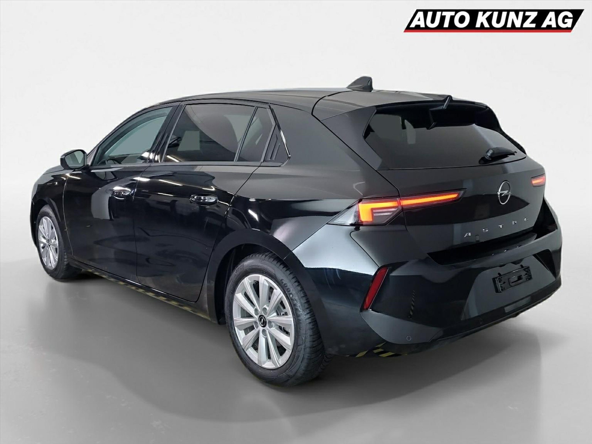 listing desktop thumbnail image 1