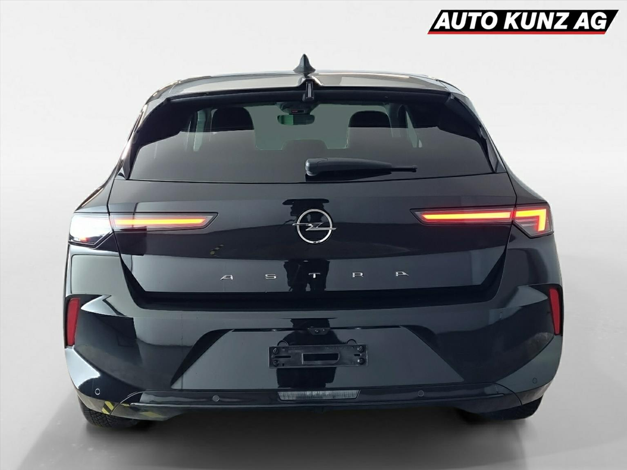 listing desktop thumbnail image 3