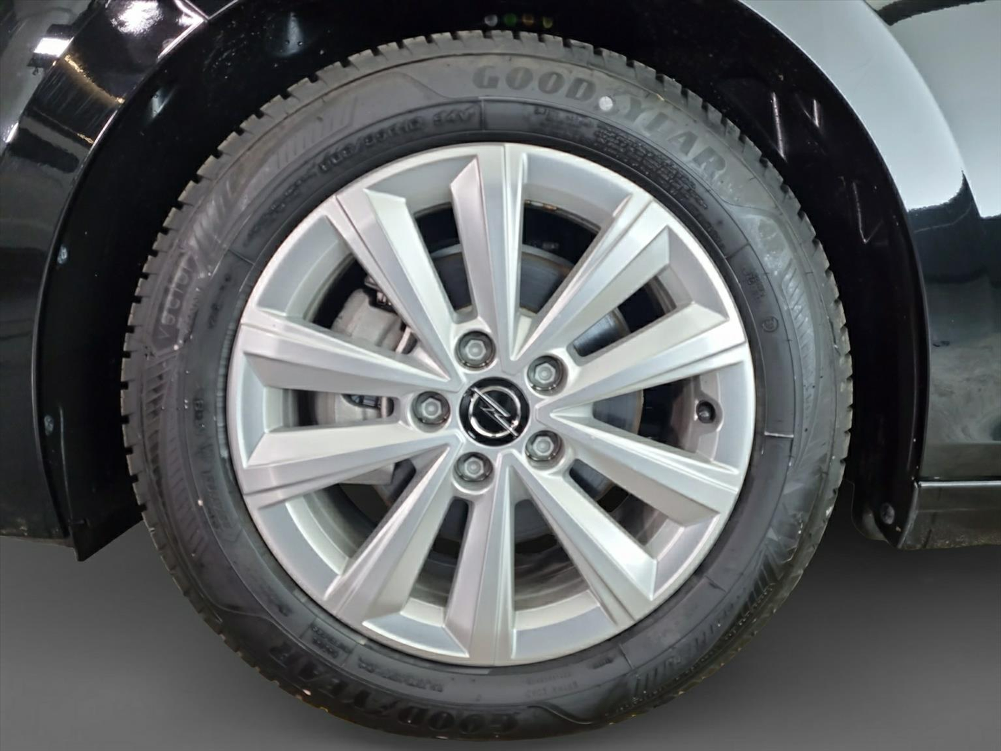 listing desktop thumbnail image 15