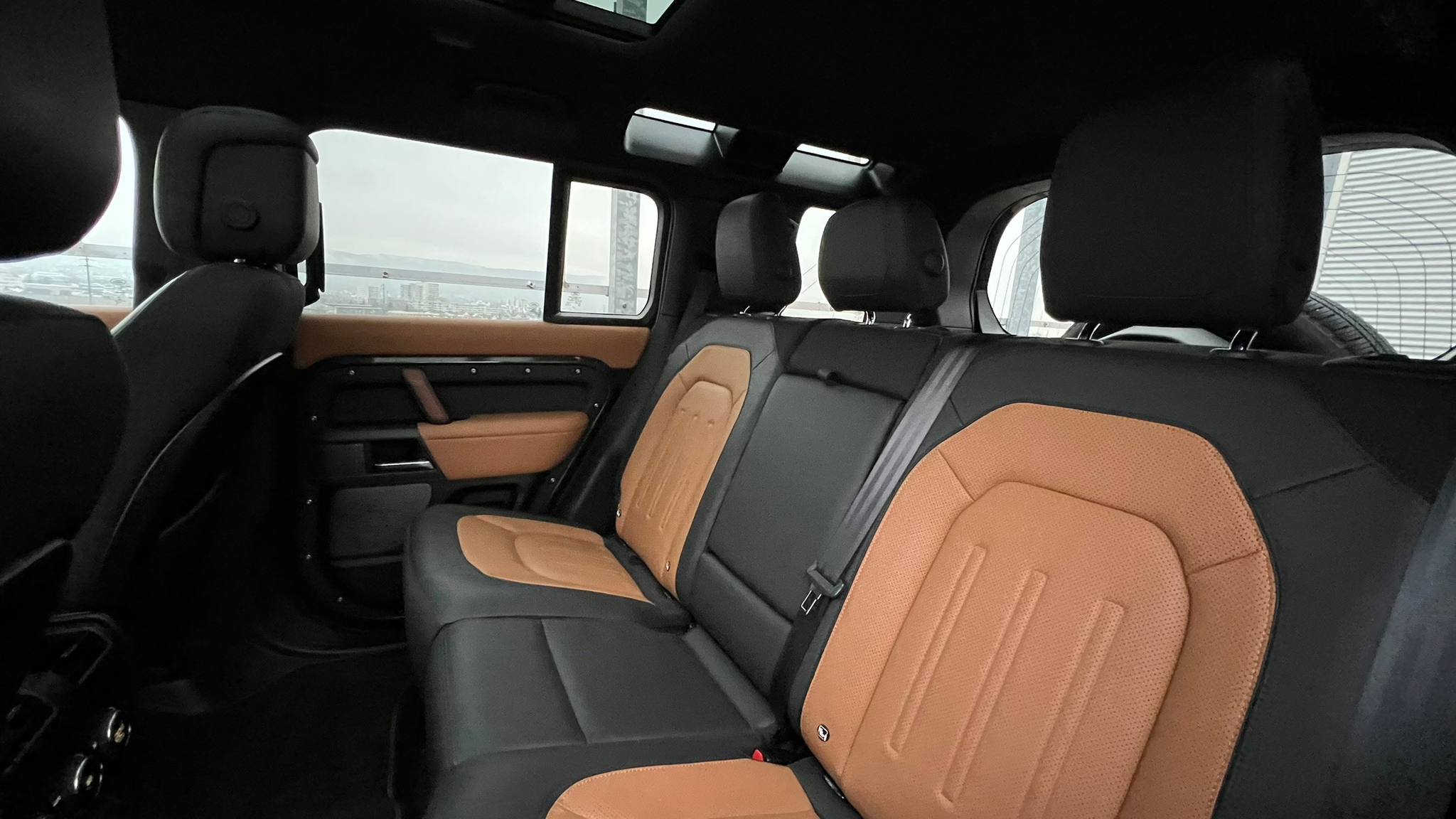 listing desktop thumbnail image 27