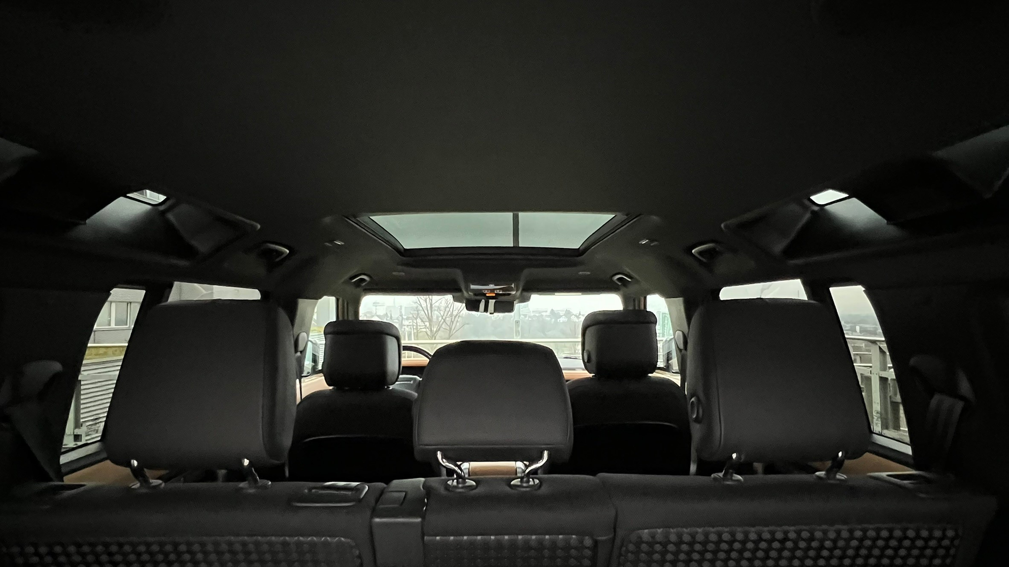 listing desktop thumbnail image 28