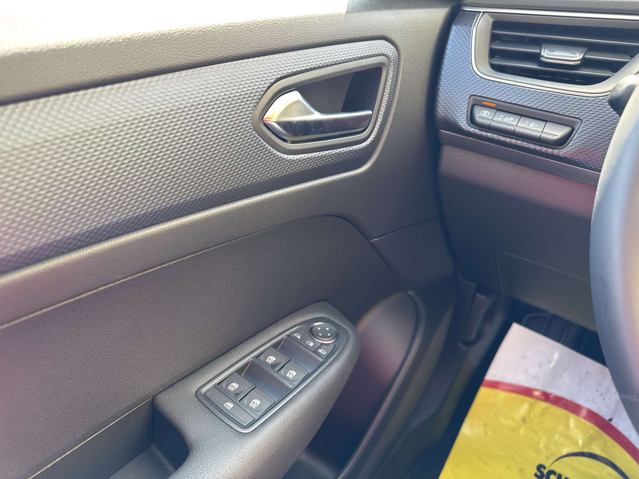 listing desktop thumbnail image 15