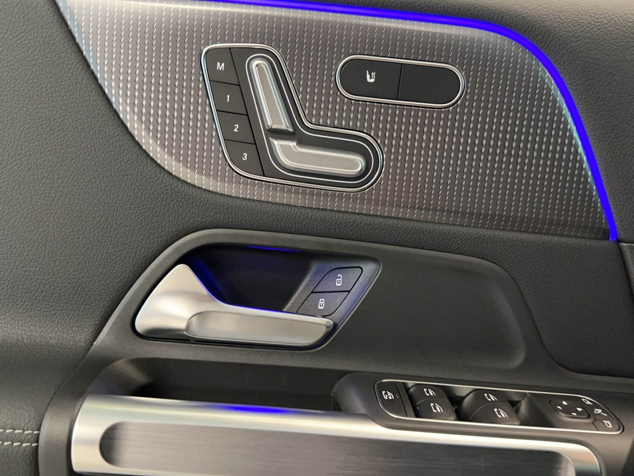 listing desktop thumbnail image 12