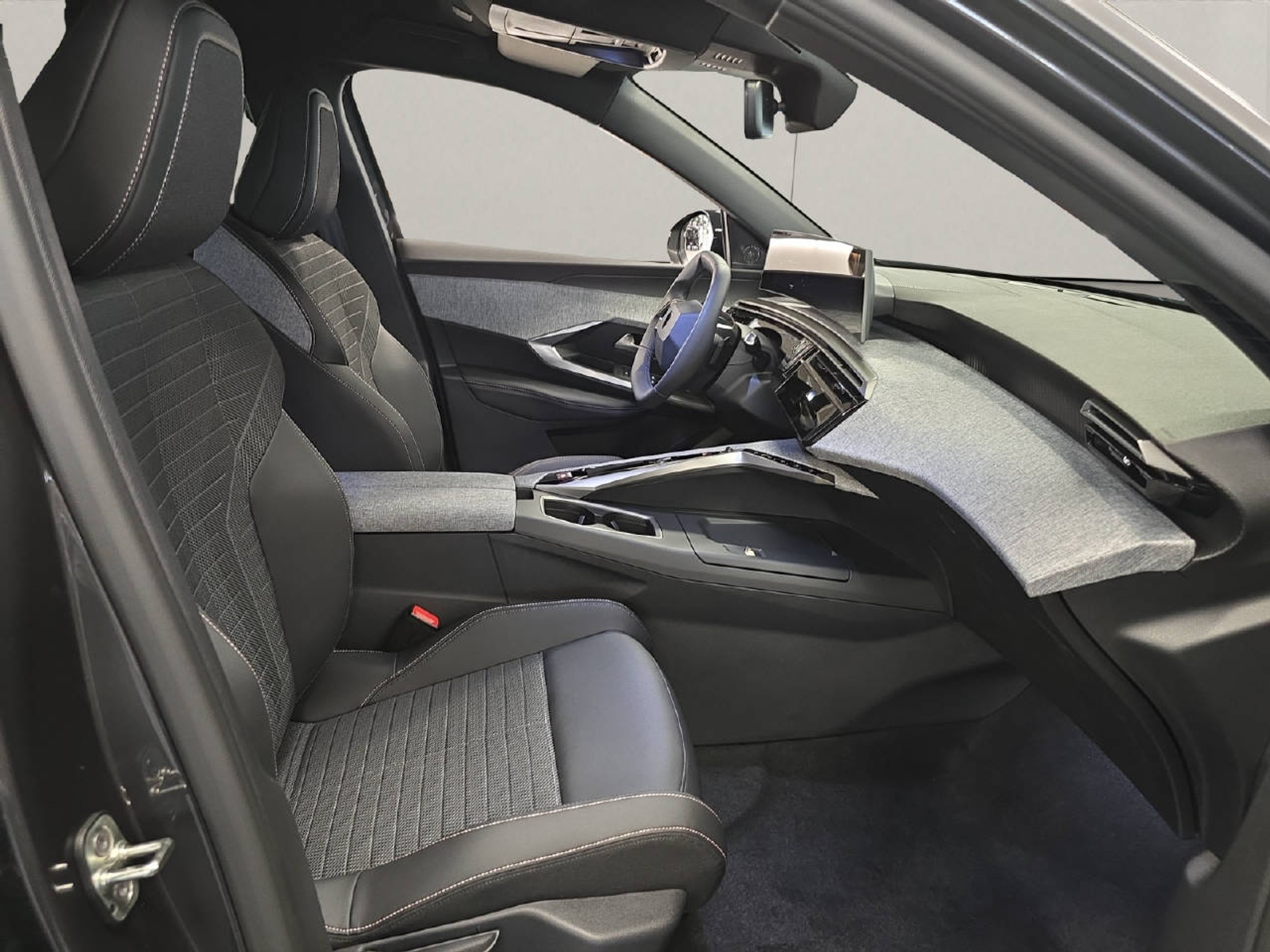 listing desktop thumbnail image 6