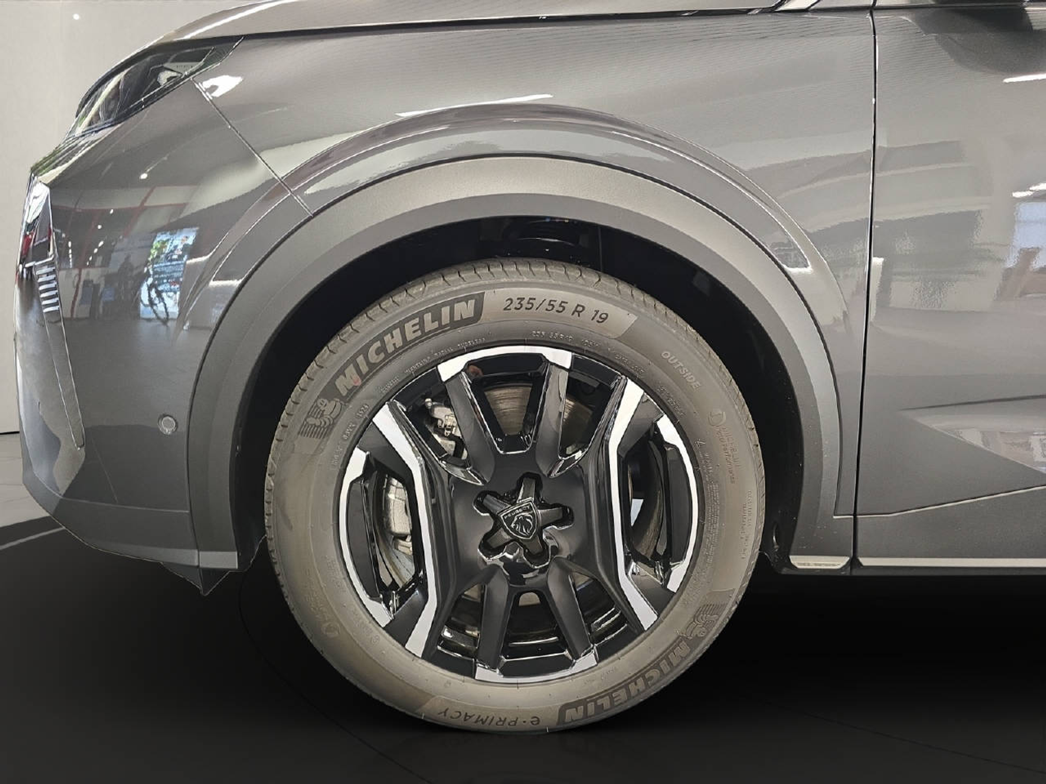 listing desktop thumbnail image 3