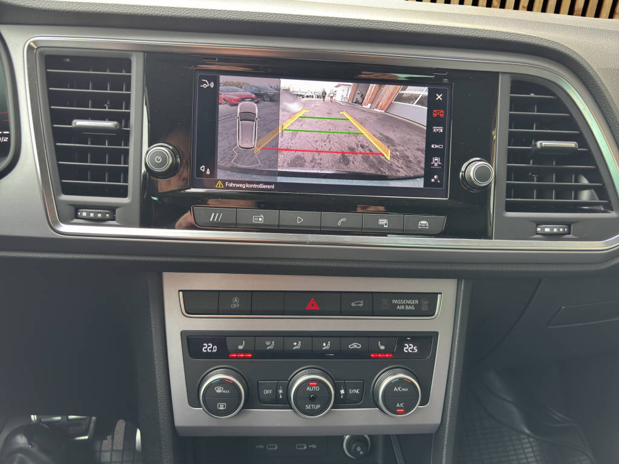 listing desktop thumbnail image 10