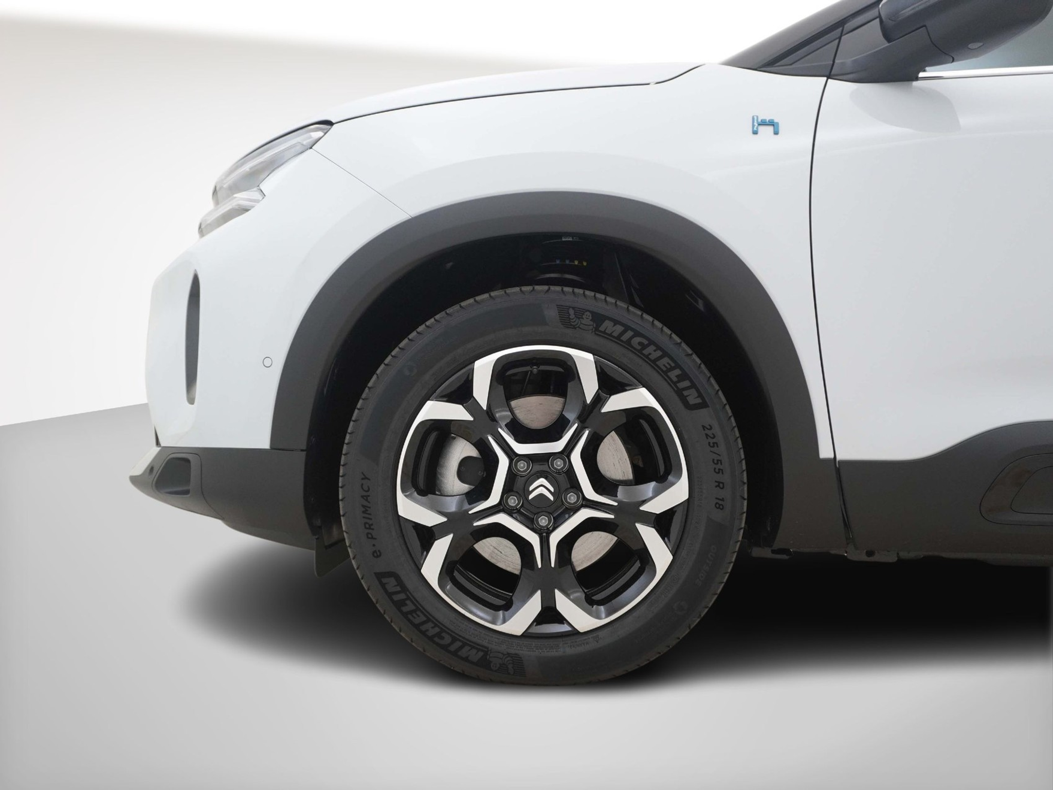 listing desktop thumbnail image 5