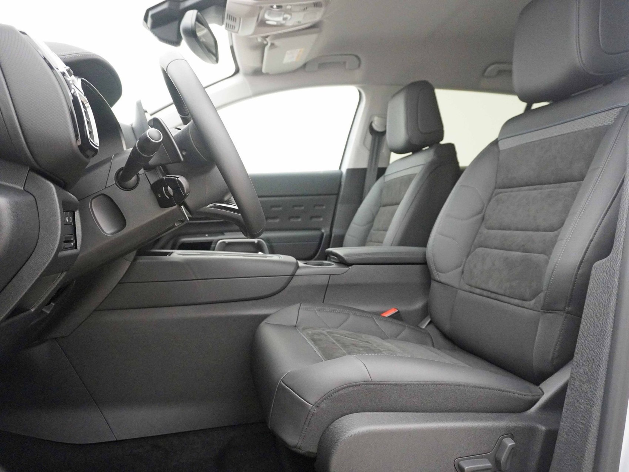 listing desktop thumbnail image 6