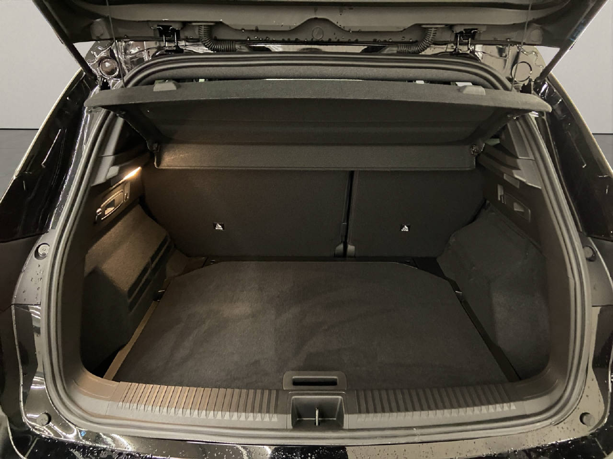 listing desktop thumbnail image 12