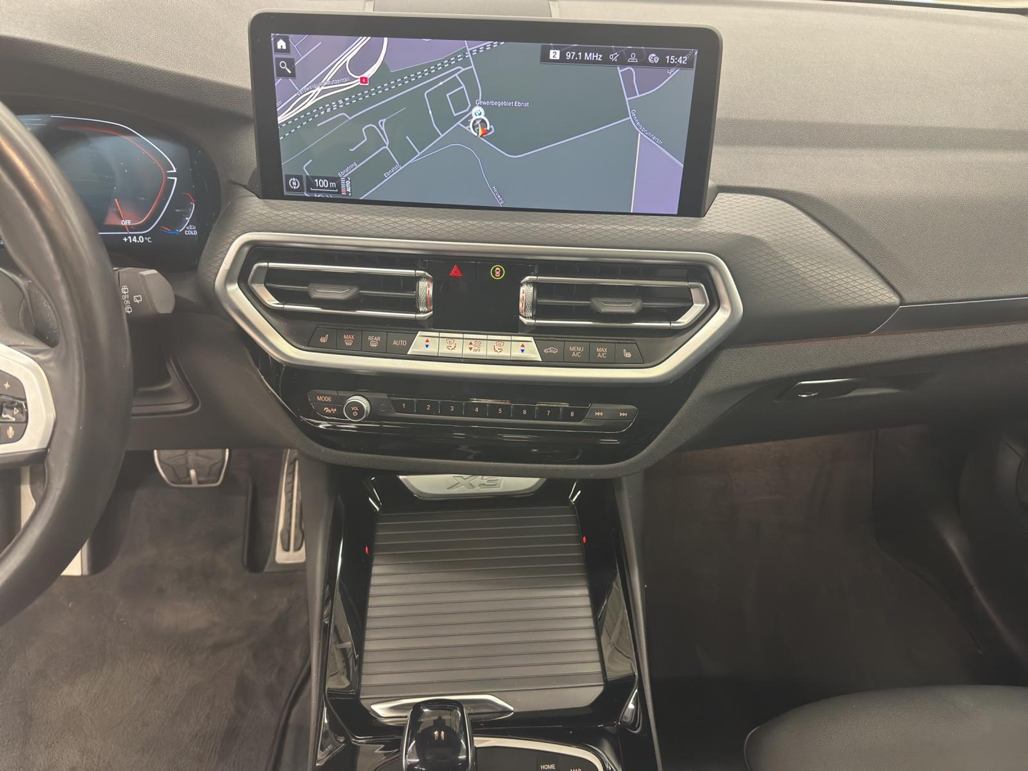 listing desktop thumbnail image 11