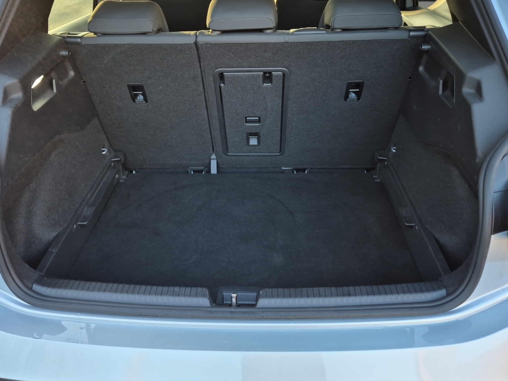 listing desktop thumbnail image 25