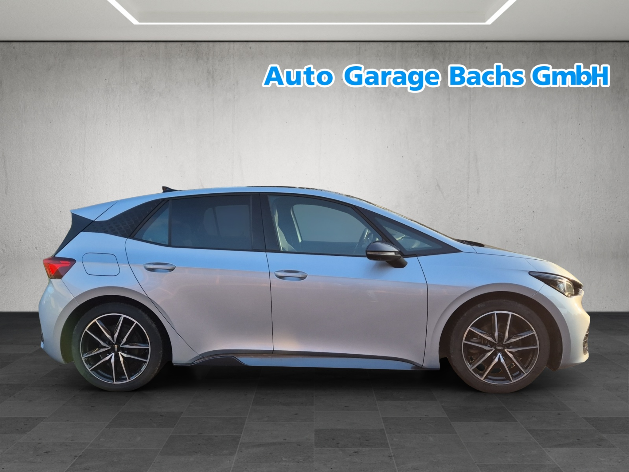 listing desktop thumbnail image 4