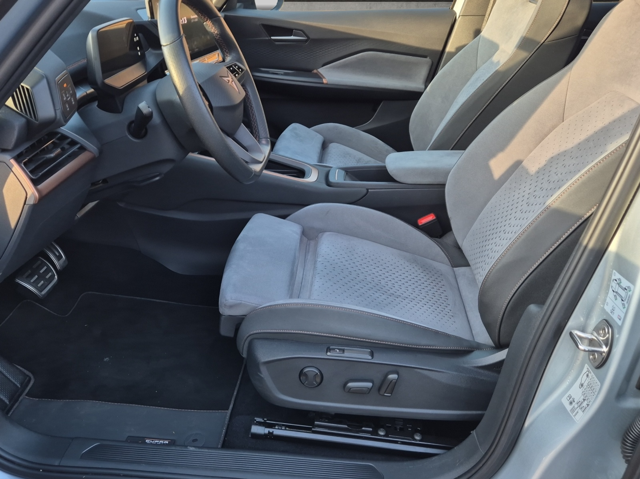 listing desktop thumbnail image 8