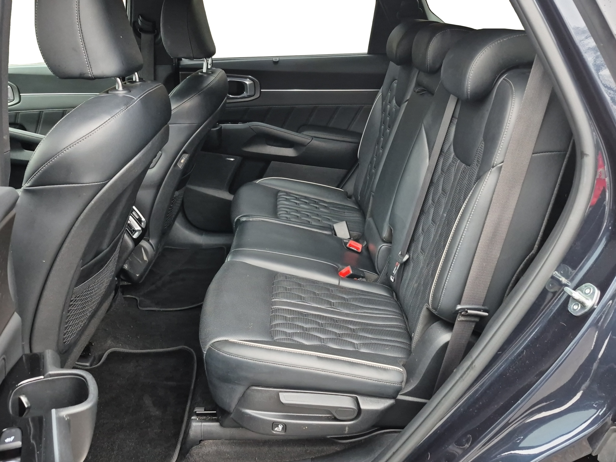 listing desktop thumbnail image 11