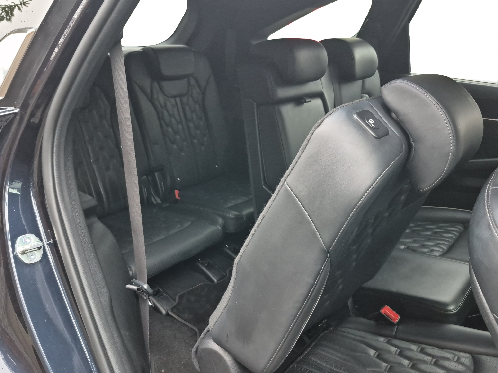 listing desktop thumbnail image 12