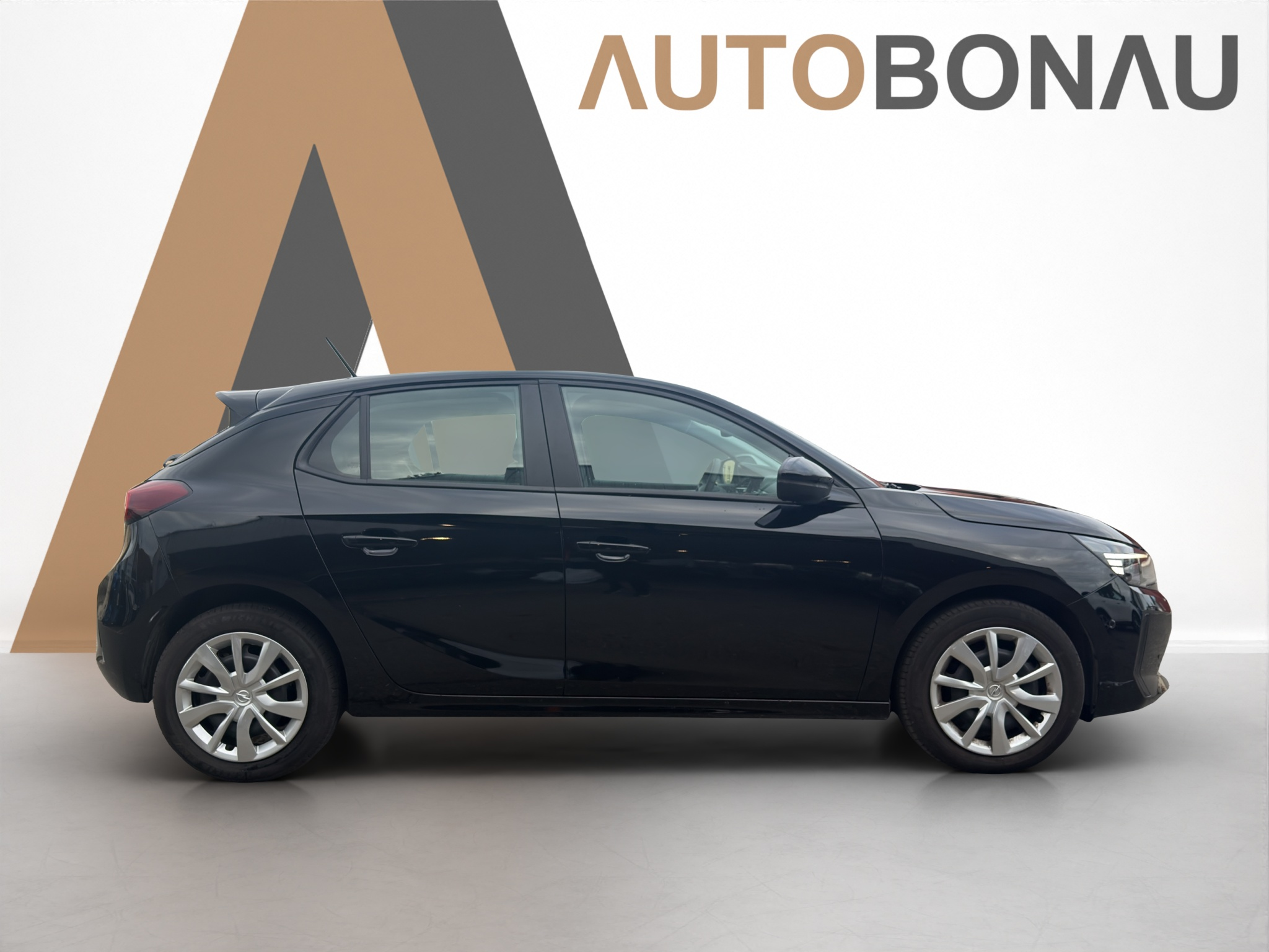 listing desktop thumbnail image 5