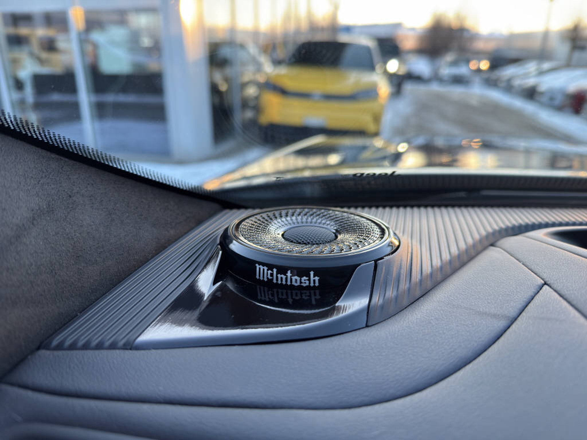 listing desktop thumbnail image 12