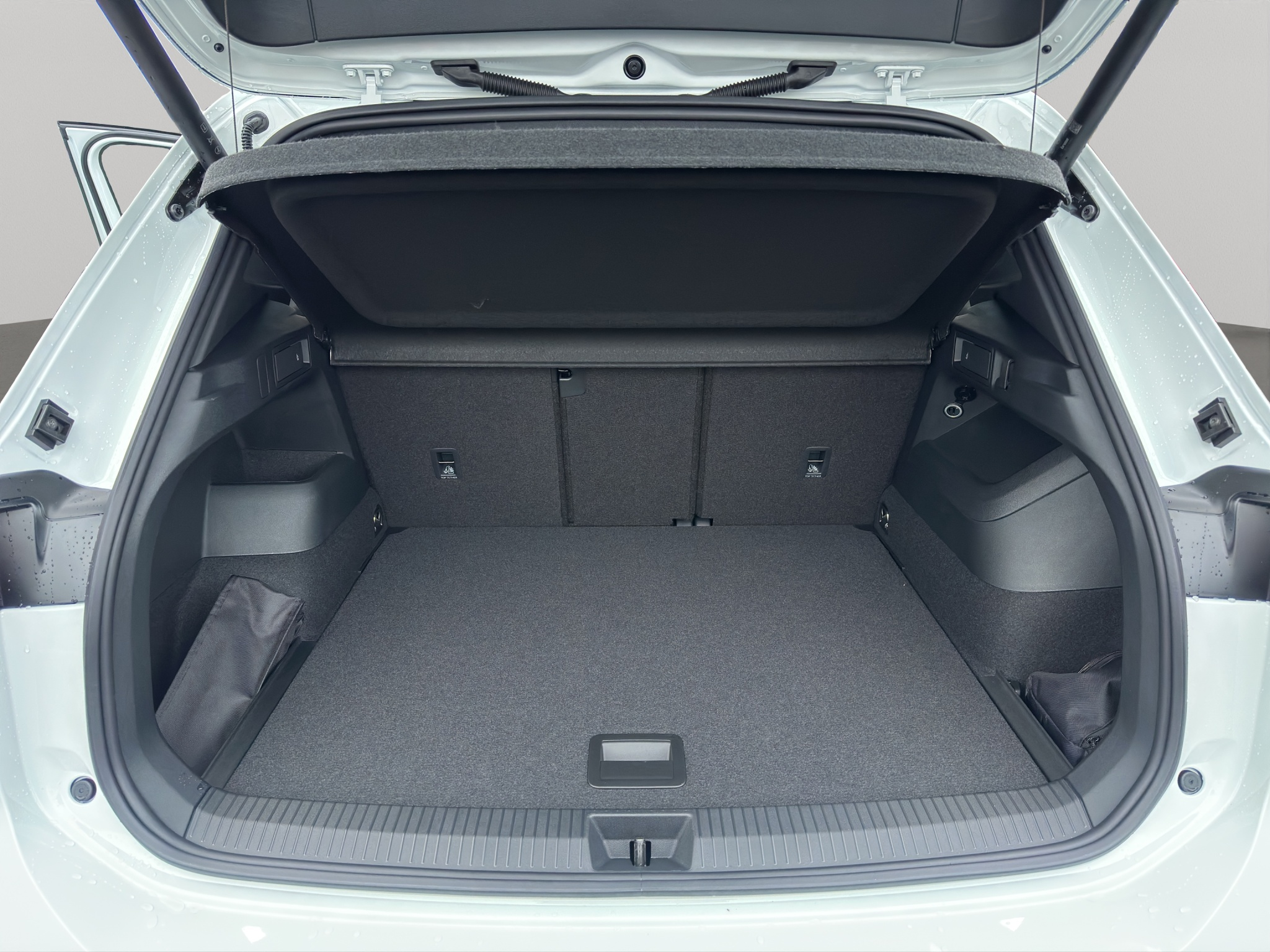 listing desktop thumbnail image 13