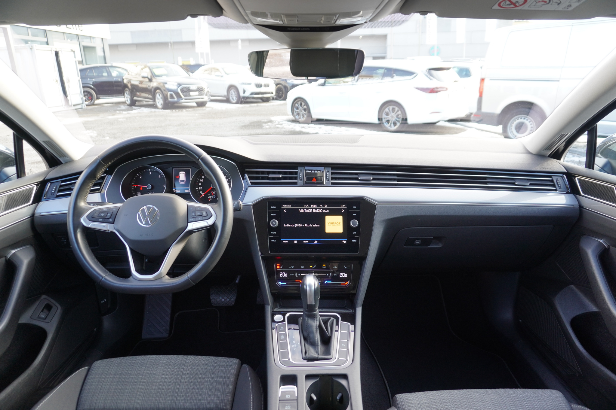 listing desktop thumbnail image 13