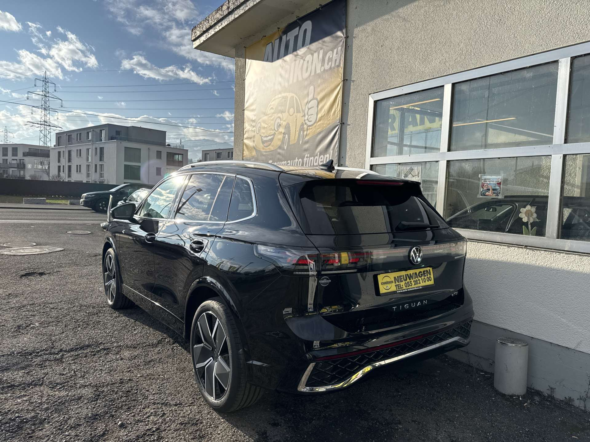 listing desktop thumbnail image 2