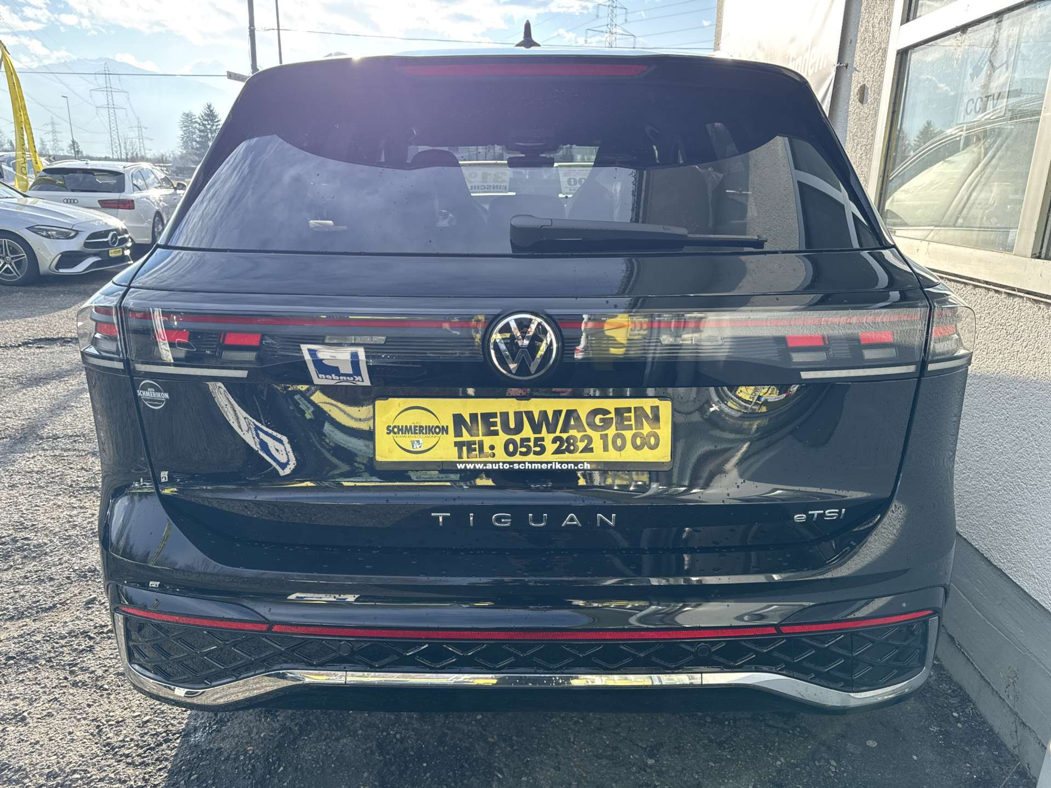 listing desktop thumbnail image 3