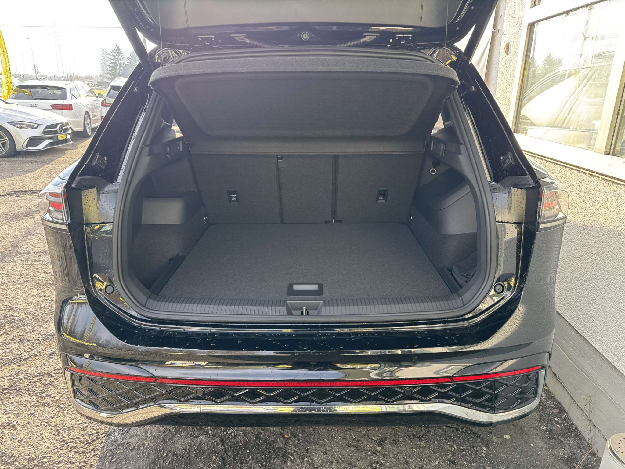 listing desktop thumbnail image 8